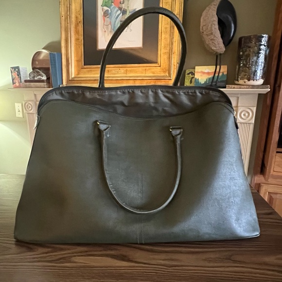 EUC Estée Lauder Weekend Bag - Picture 7 of 8